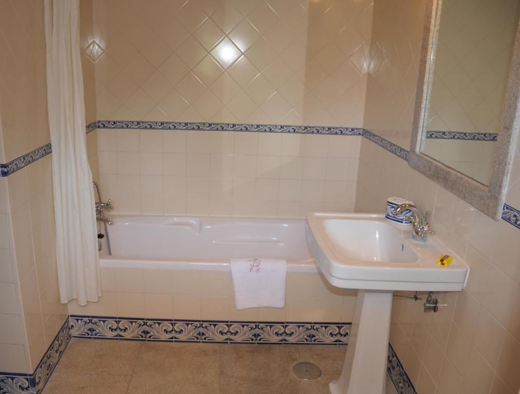 Casa Do Pinheiro - Turismo De Habitacao Hotel Ponte de Lima Room photo